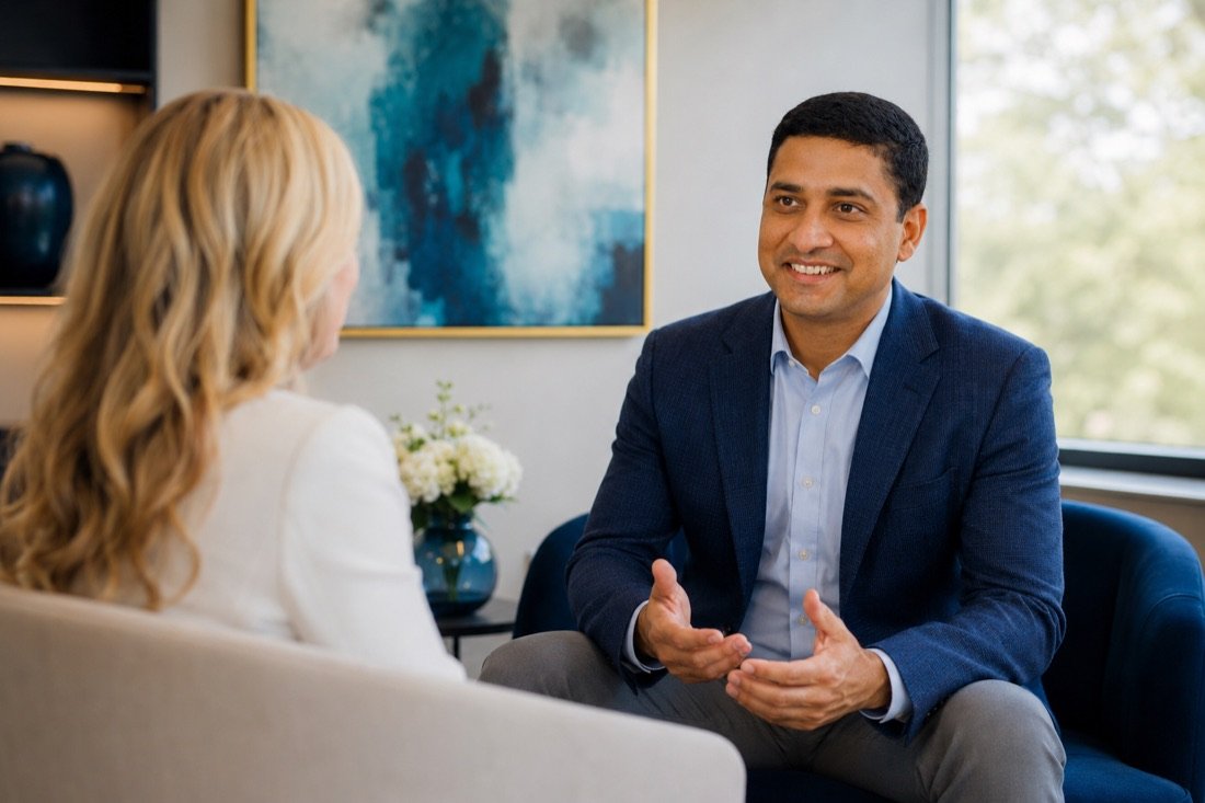Dr. Tadepalli in consultation with a patient at Avancé Vein Care, Sparta NJ